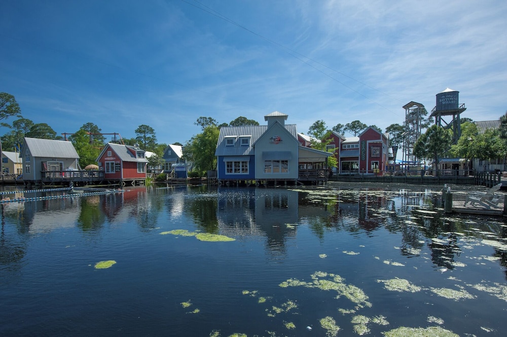 Augusta Village Sandestin by Gibson BR