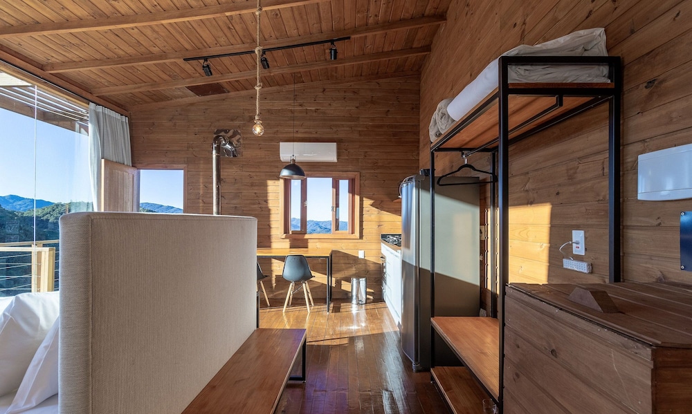 Chalet in Mountains With Magnificent Views Vst017