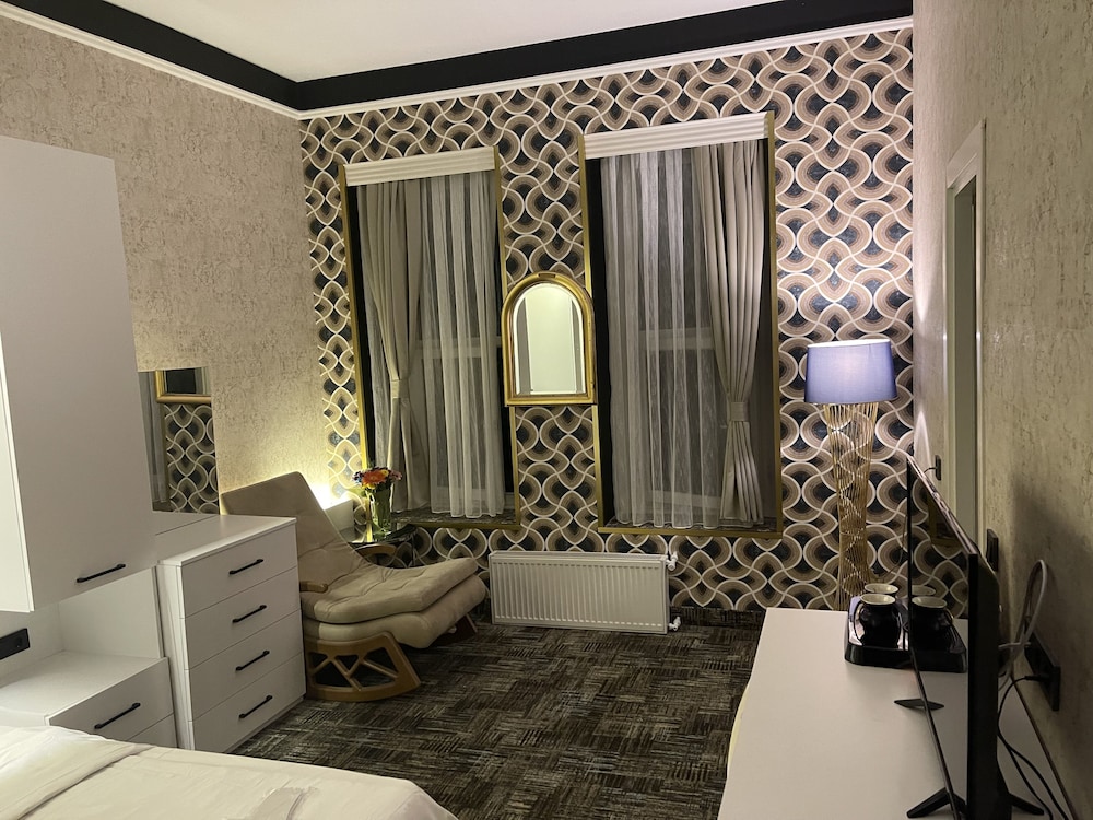 Moda Suit - Image 69