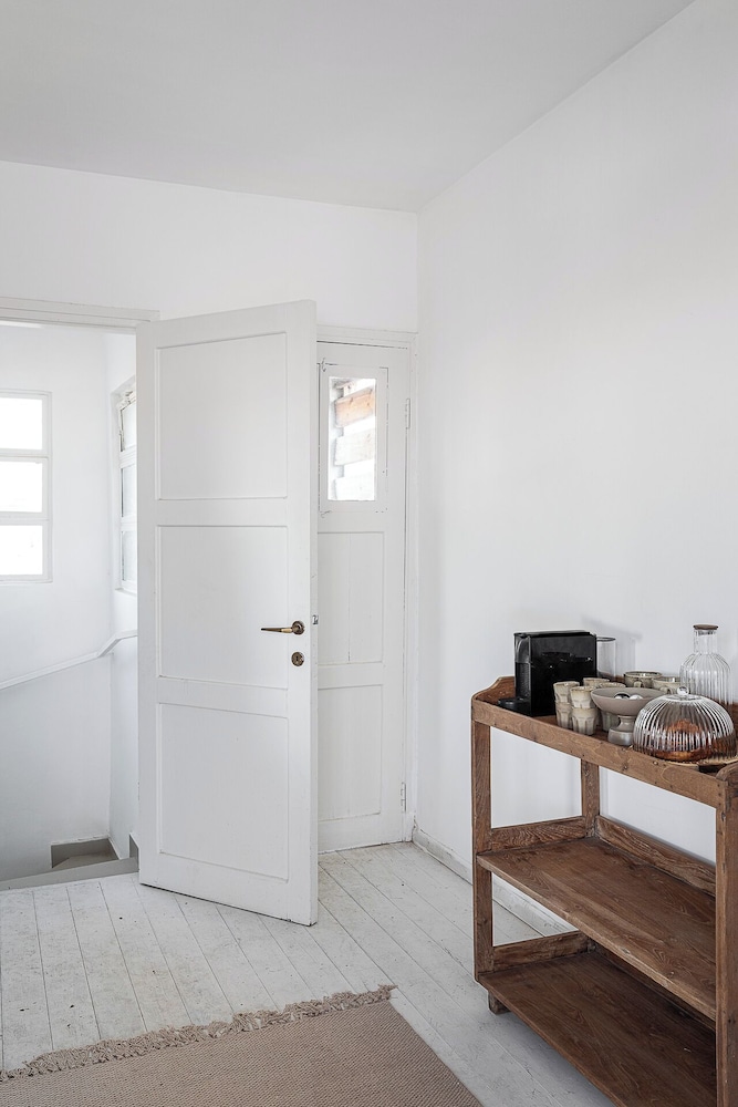 The Gem of Neve Tzedek by Sea N' Rent