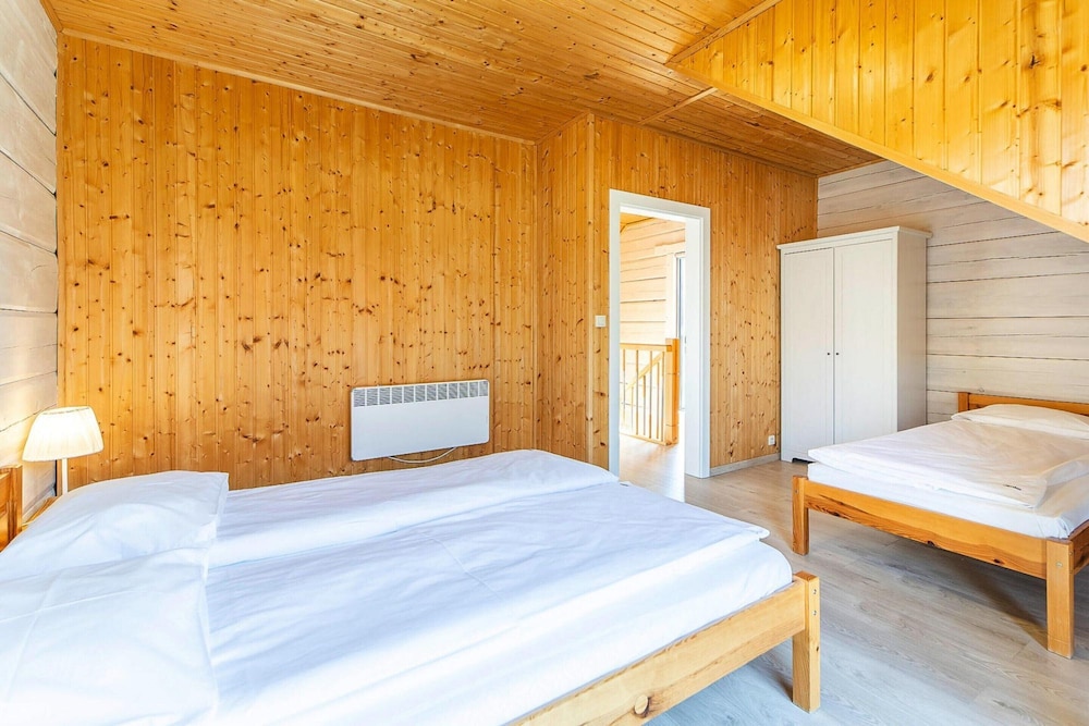 Comfortable Holiday Homes Close to the Beach view 4