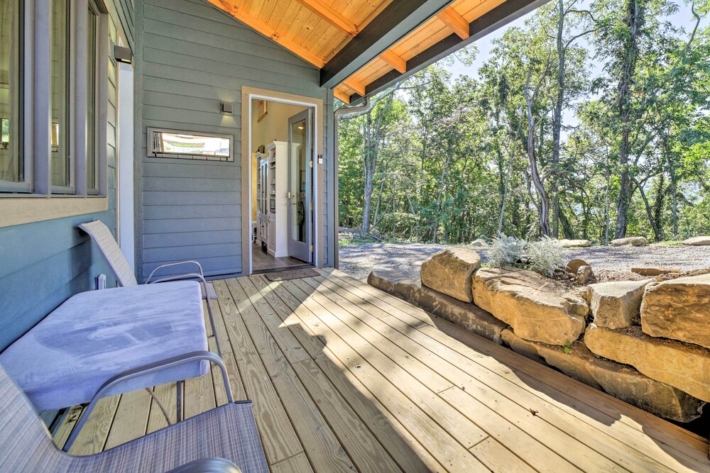 Contemporary Home w/ Deck & Mountain Views! view 2