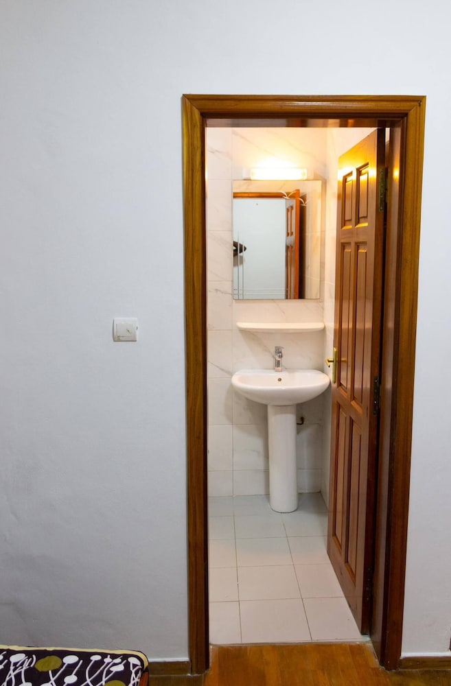 House 5 Mins From the Beach, 15 Mins From the Airport