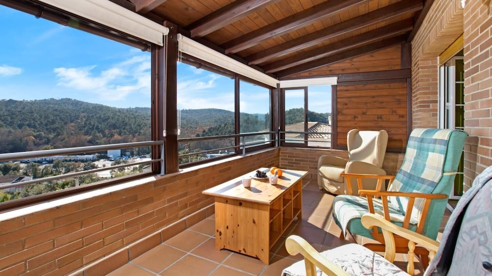 Sotet in Vidreres With 4 Bedrooms and 2 Bathrooms