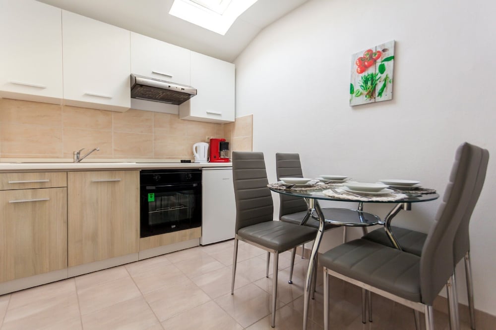 Adorable House Apartment With Roof Terrace view 4