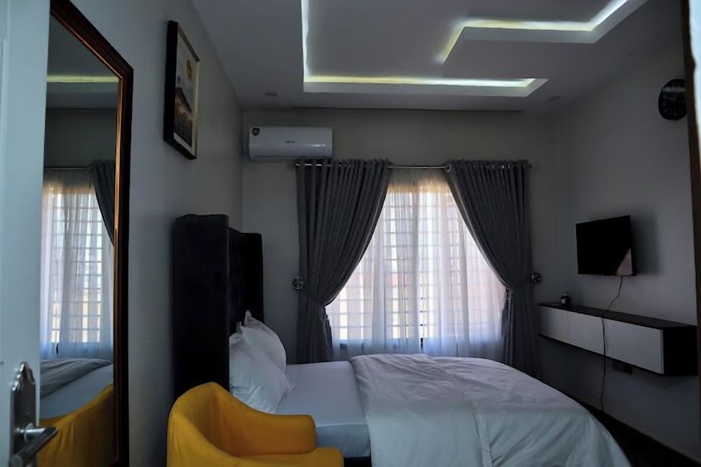 Lush Meadows Apartments