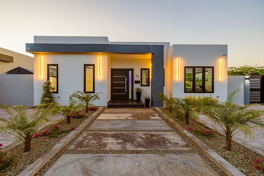 La Perla 2br2ba Home w Private Pool Patio BBQ