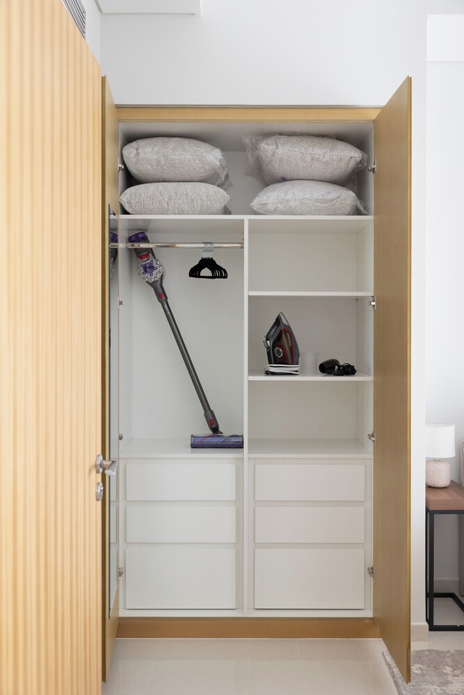 Cozy 2BR in Business Bay Aykon Tower