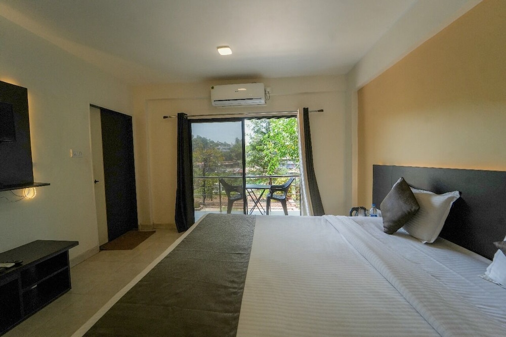 Hotel Raaya Regency