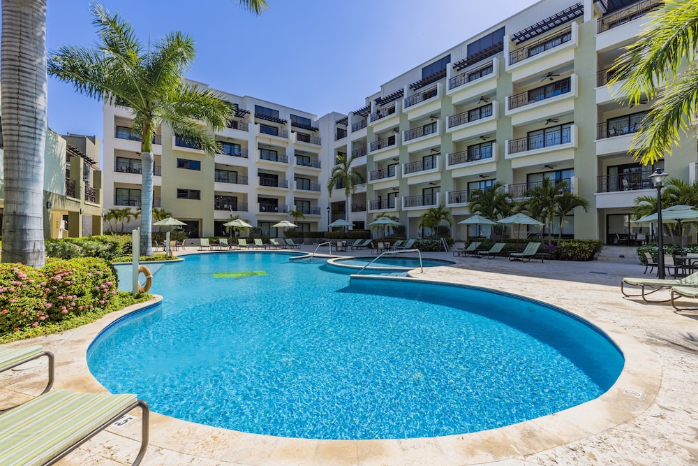Palm Aruba Condos