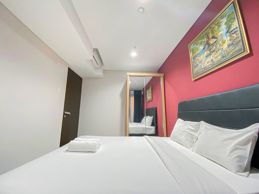 Pleasurable 1BR Apartment Patraland Amarta