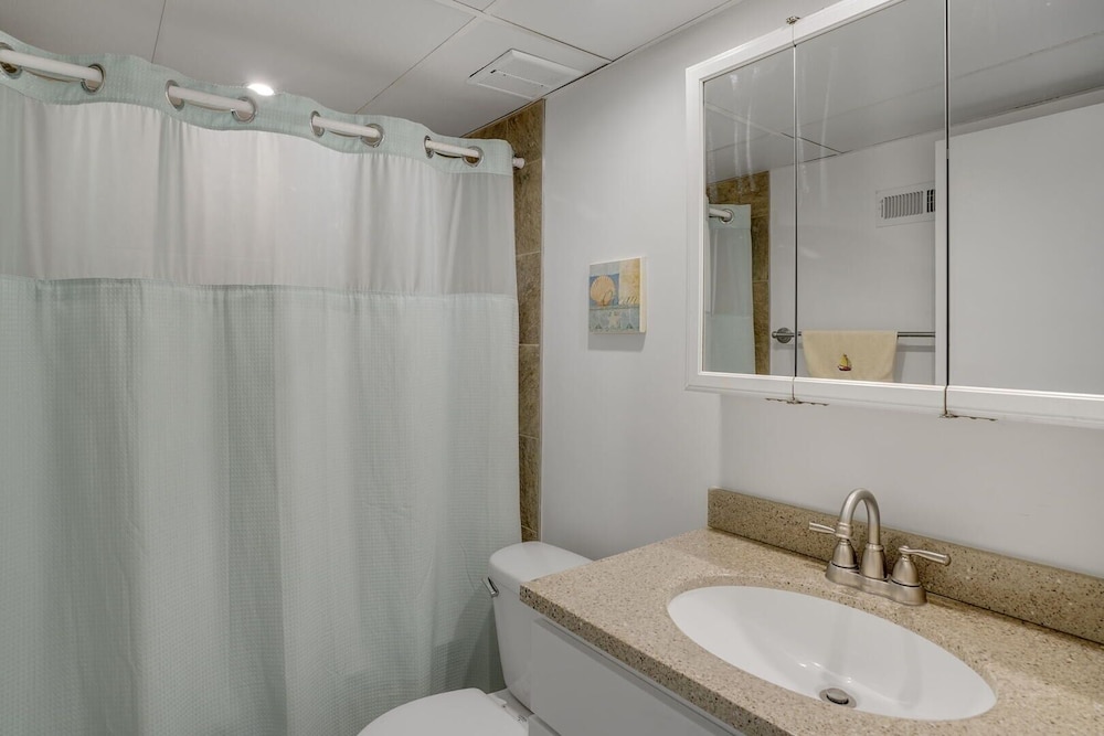 Even Keel 502 2 Bedroom Condo