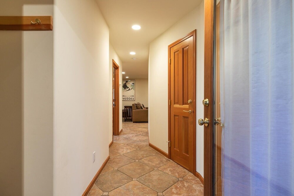Silver Rock Lodge 5 Bedroom Home