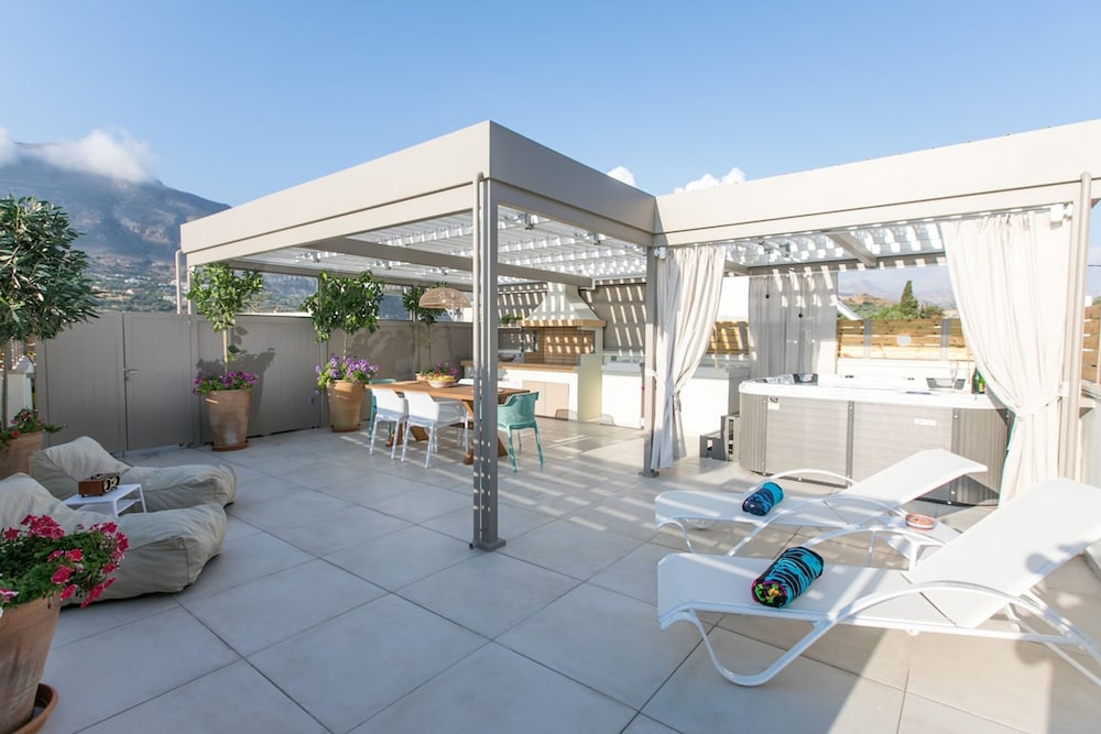 Ekaterini Luxury House