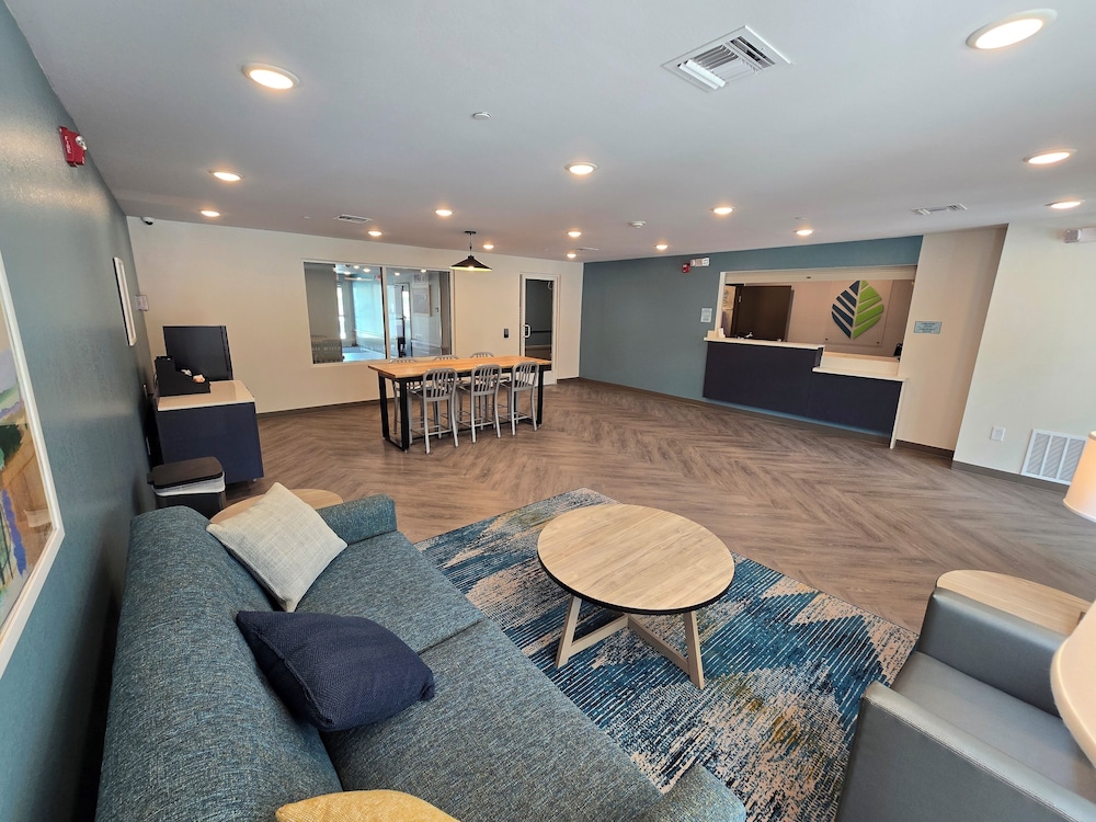 WoodSpring Suites Jackson Hub City