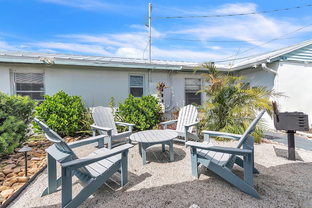The Bungalows #6