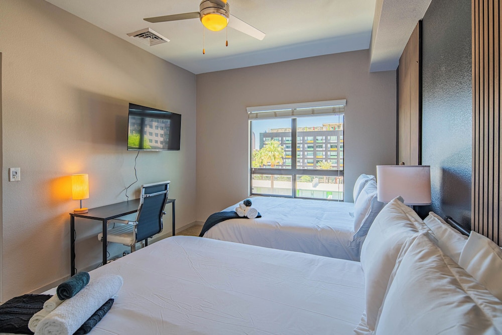 ROVE LIVING/KL - Iluminate