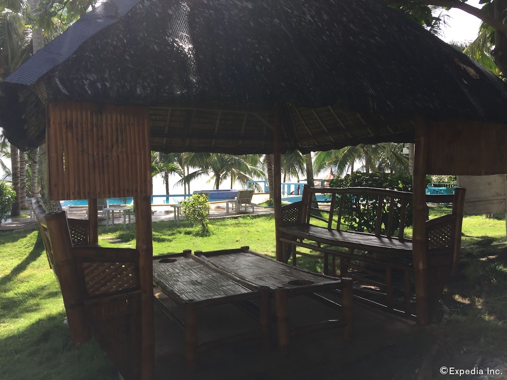 FloWer Beach Resort