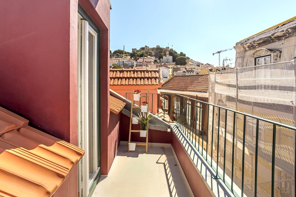 Downtown Modern Apartments With Balcony by Homing