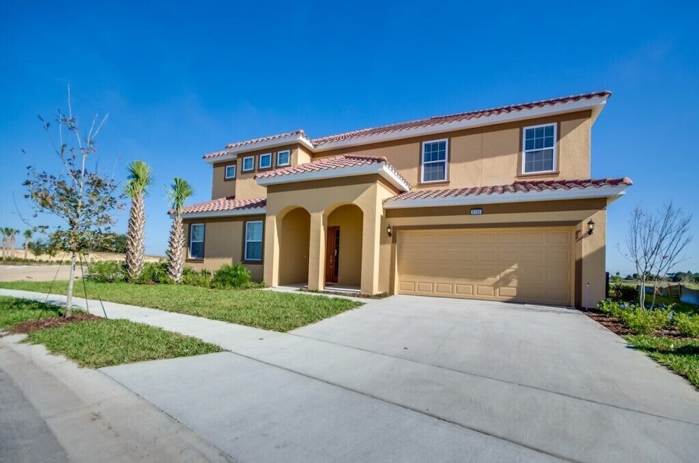 Cool and Modern 9 Bed 7 Ba Villa Pool & Spa 6160boa - Image 1