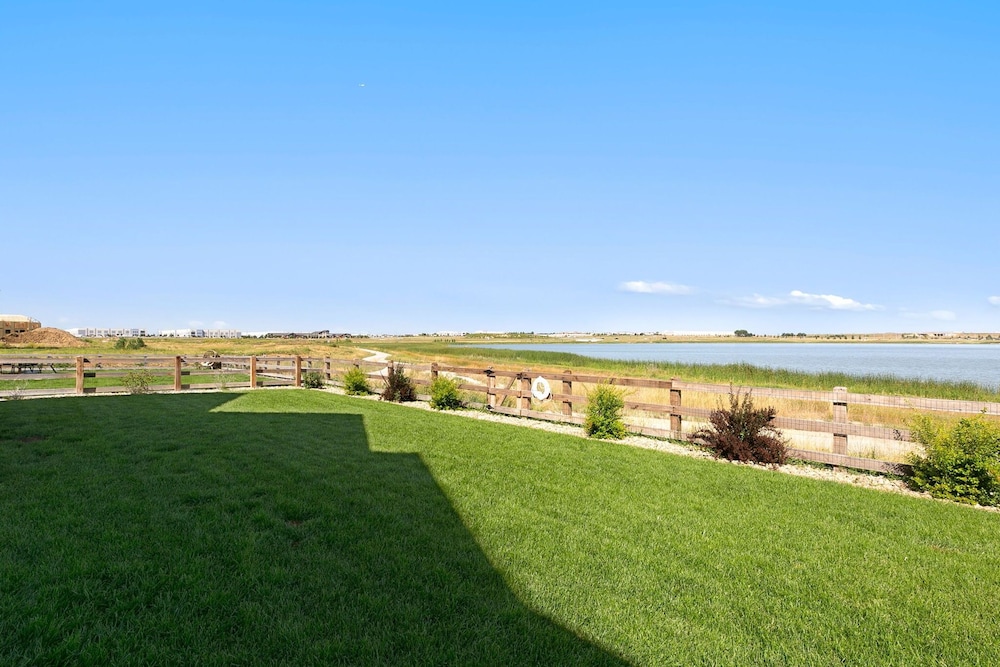 Lakeside Luxury - Hot Tub, Pool Table, and Views view 4