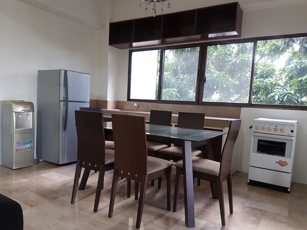 TSC Suites by Eastland Residences