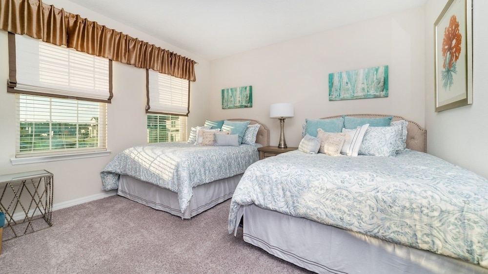 Solara Resort 5 Bedroom Private Pool + Spa Home 5 Home