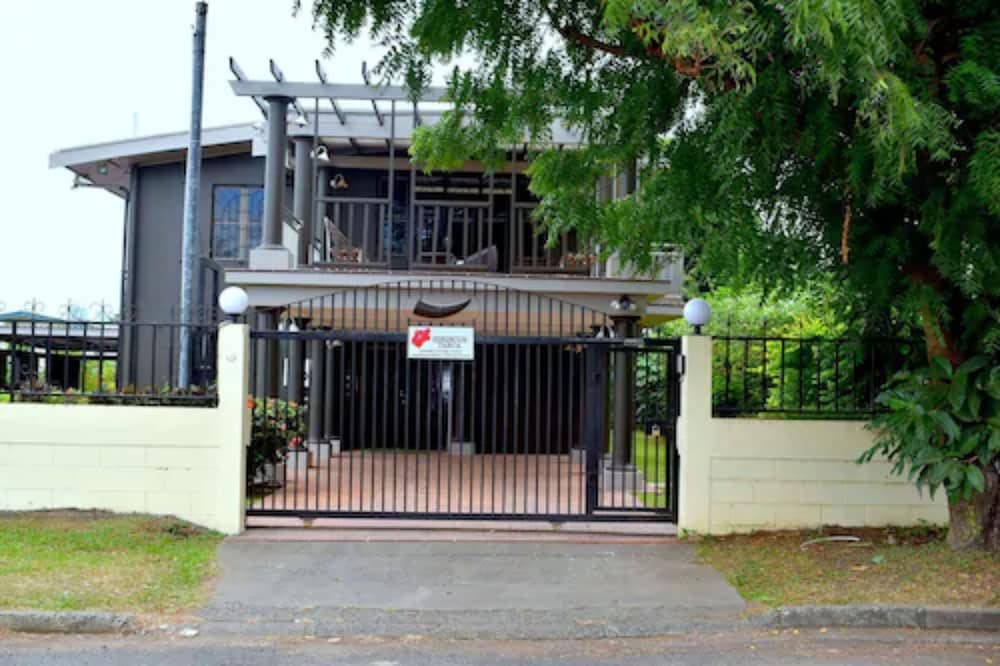 Hibiscus Tabua Villas - Image 1