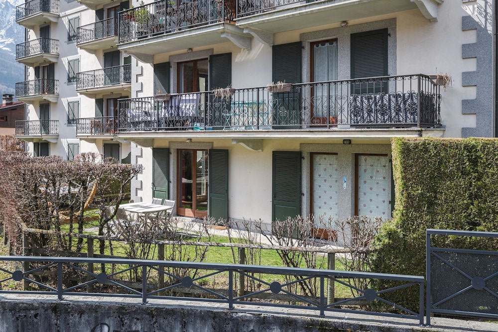 Les Terrasses Spacious Central 3 Bedroom Apartment