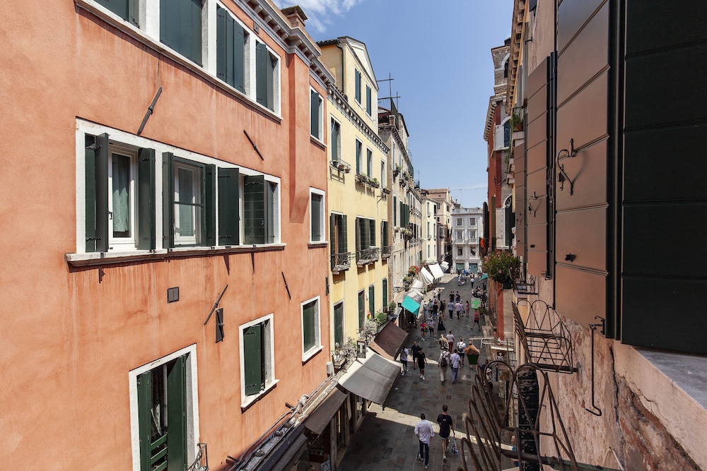 Rugabella Rialto
