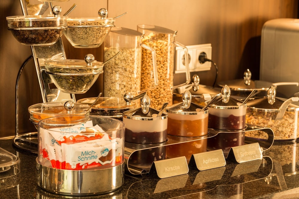 Hamburg Vacations - Heikotel Hotel Windsor - Property Image 19