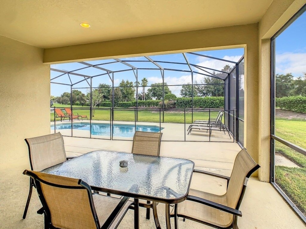 Luxury Villa W/ Private Pool, Golf Resort Amenities & Near Disney 5 Bedroom Villa