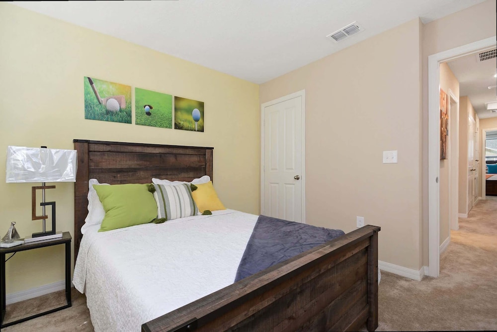 Resort-style 4BR Home Gated Community Near Disney