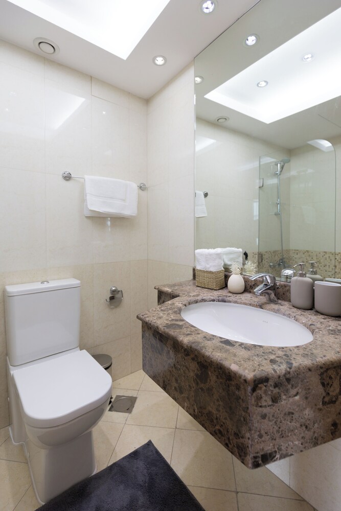 2 br in Dorra Bay - Marina View