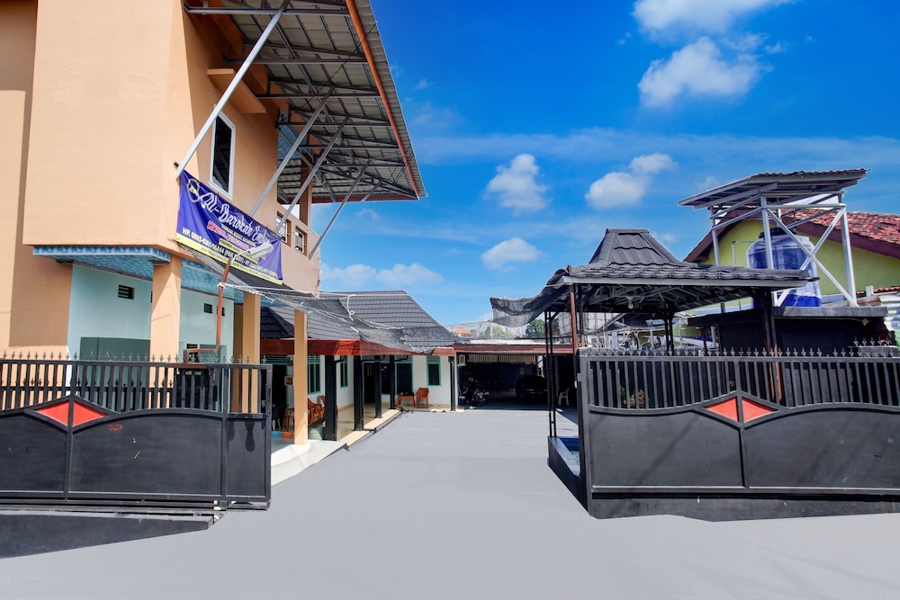 Hotel O Al Barokah Embun Kostel Syariah