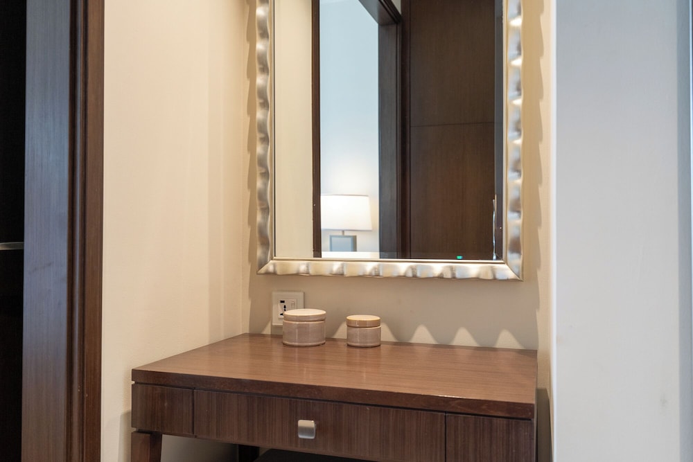 Luxury Living Spectacular Burj Views