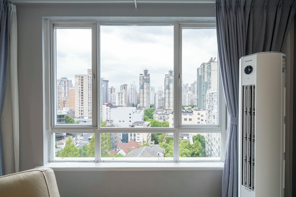 Tyms Xujiahui Prime 2BR APTGarden