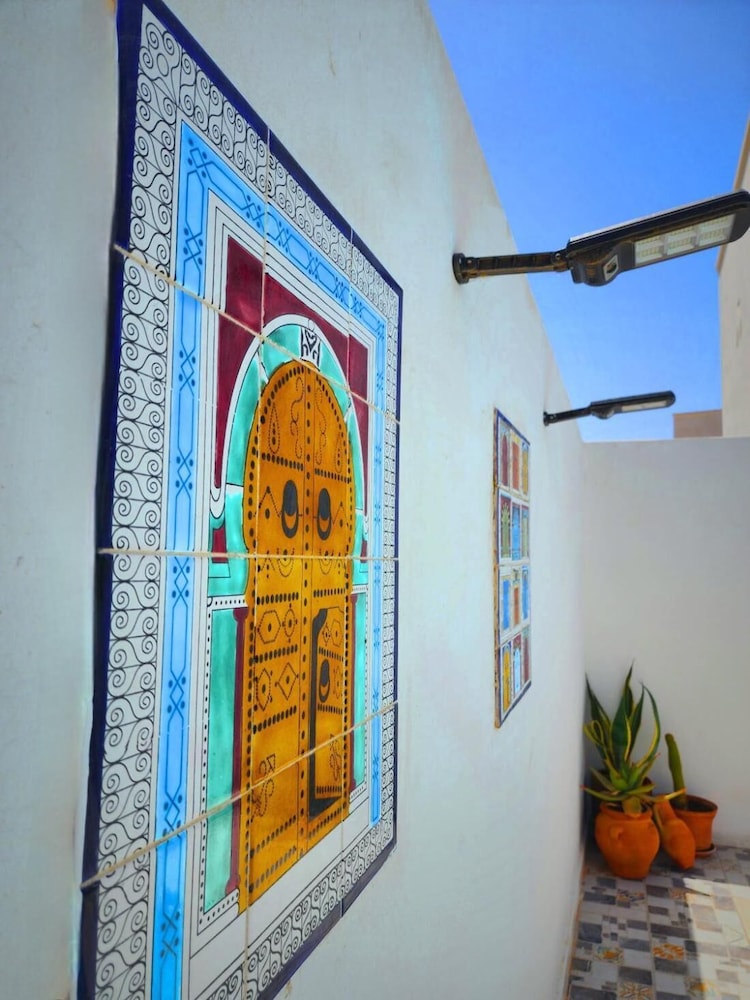 Charming Villa in Midoun, Tunisia With Private Entrance and Stunning Garden View