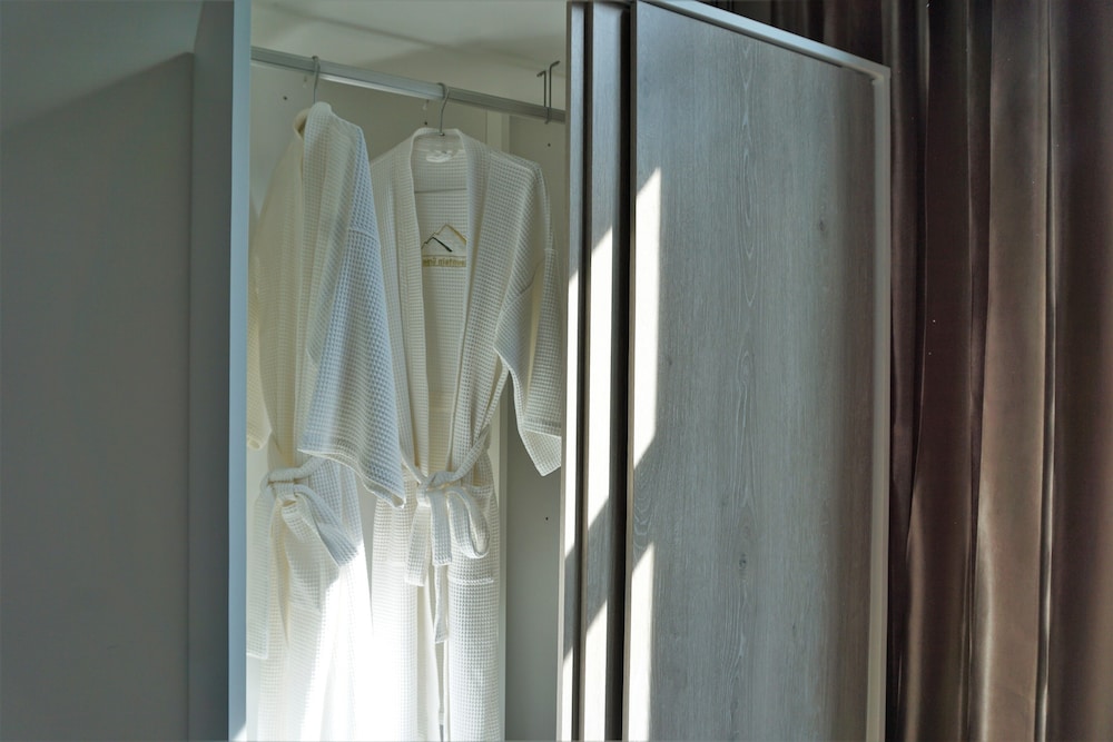 Mountain Green The Boutique view 5