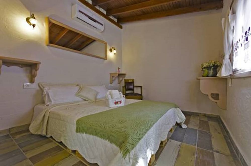 Lilyum Alaçatı Butik Otel - Image 21