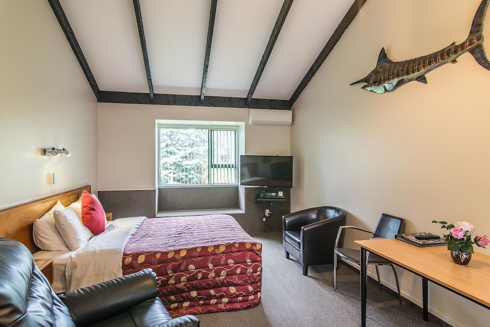 Avana Suites