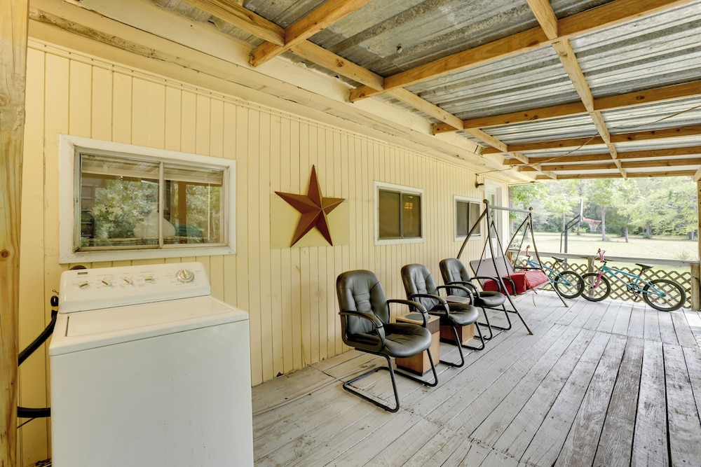 Bike & Hike On-site: Inviting Cleveland Retreat!
