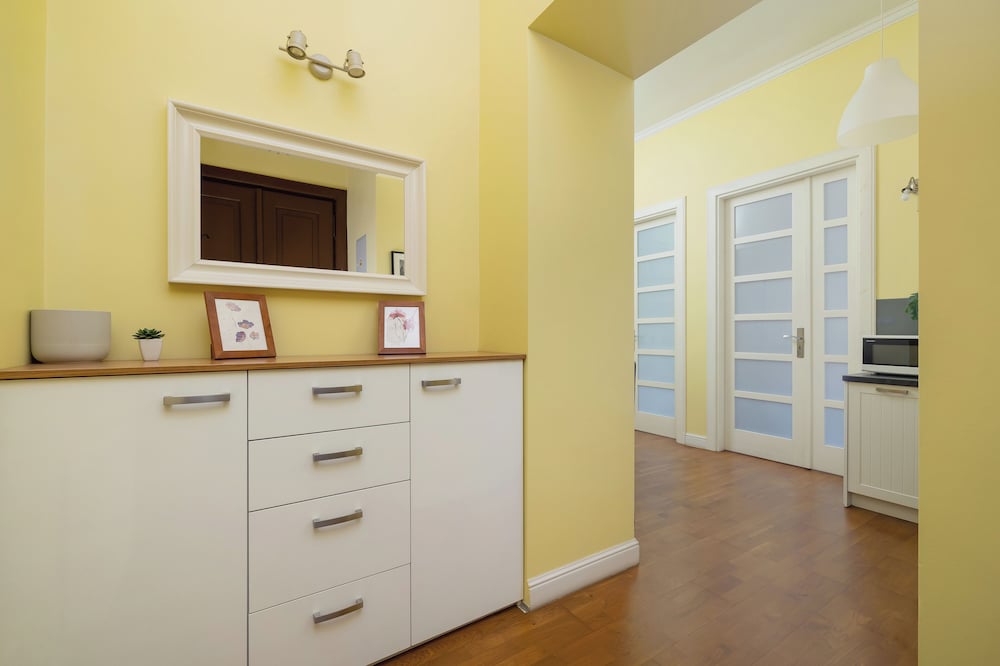 Cozy Apartment in the Center by Renters
