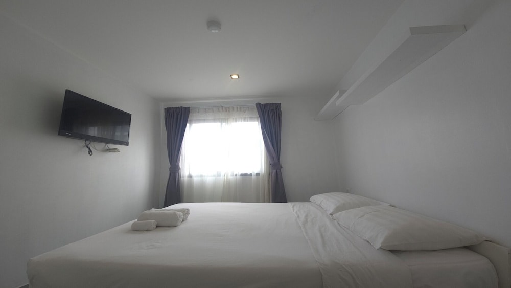 Boutique Comfort 1BR T2-410