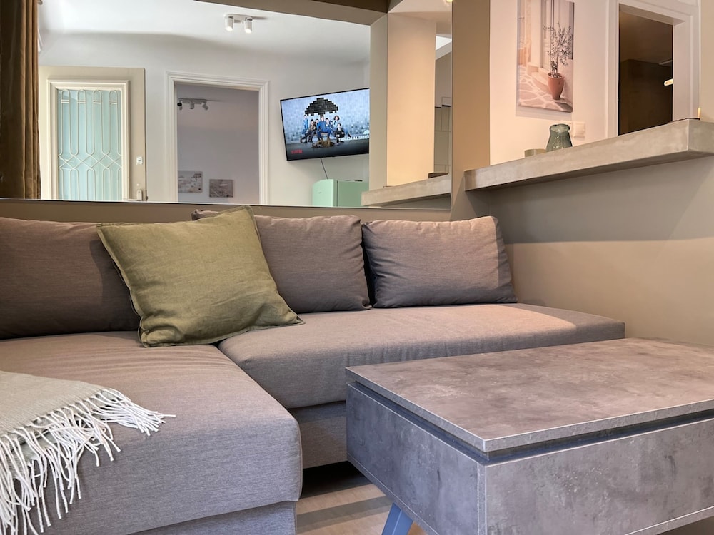 Diego s Cozy Athens Apartment Walk to Acropolis