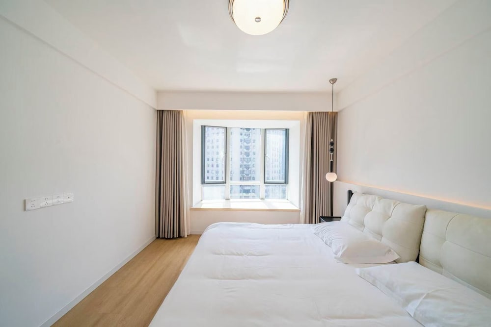 Book and Bed - SML Center