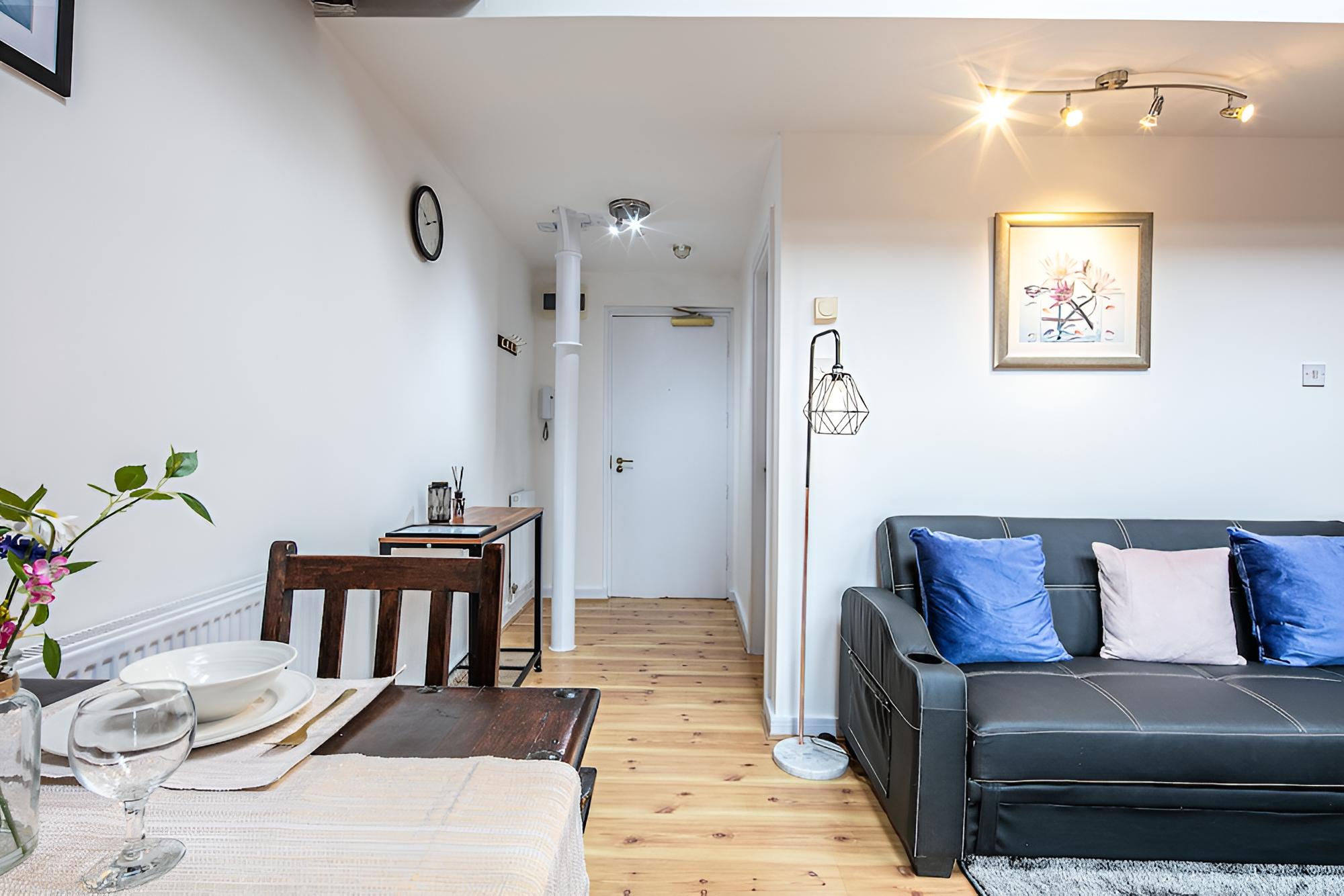 Victoria Quays Loft Apt - Free Parking view 3
