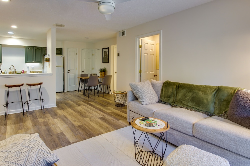 Wintergreen Resort Condo: 1 Mi to Skiing! view 4