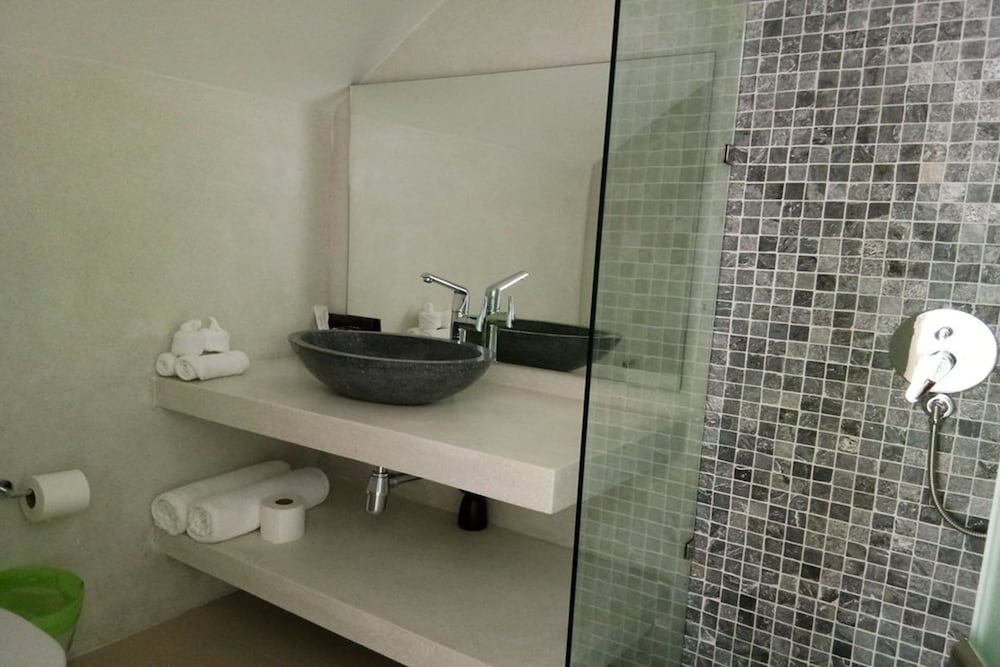 6 BR Luxury Seaview Villa Bang Po -Asi
