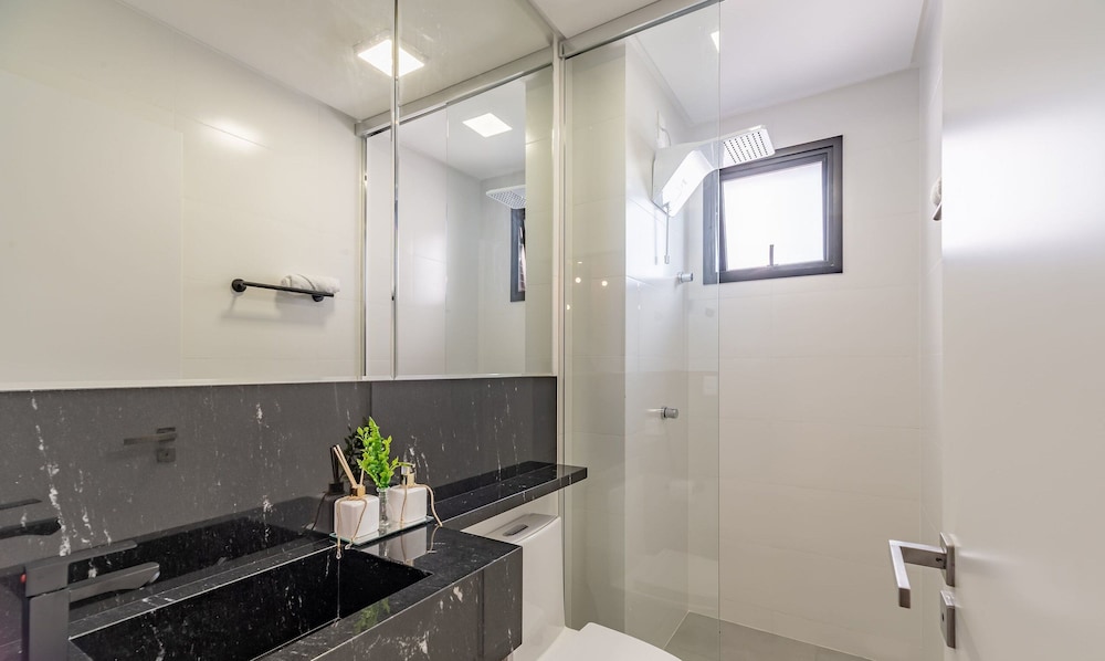 MHF II Apts Variados em Prédio com Vista para o Mar em Itapema